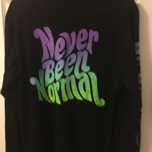 BANANA MONKEY by ACE FAMILY FASHION ‘NEVER BEEN NORMAL’ WAVY LONG SLEEVES SHIRT